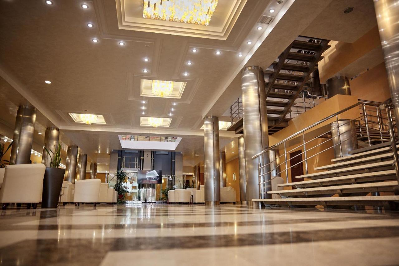 Platium Spa&Resort Kozyn Exterior foto